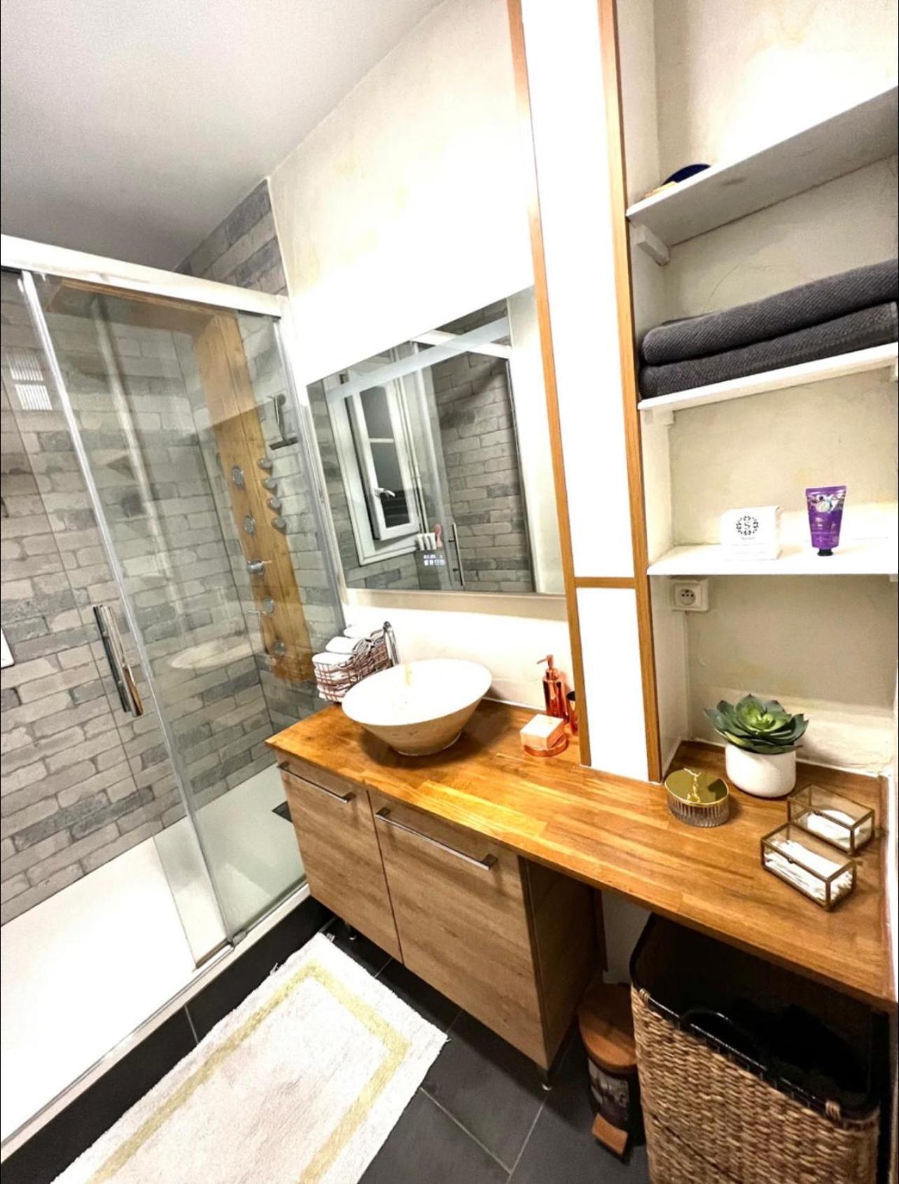 Modern 2 Bedroom Apartment Near Paris Metro, Giant Flat Screen Tv 85 Inches, Balcony, Free Parking Ivry-sur-Seine Exteriör bild